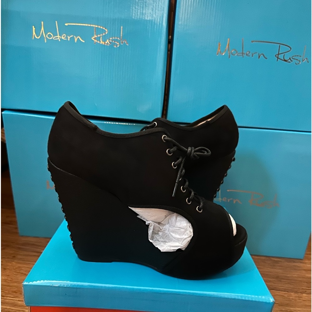 Modern Rush Womens Senja Lace Up Wedge Sandals in Black New In Box